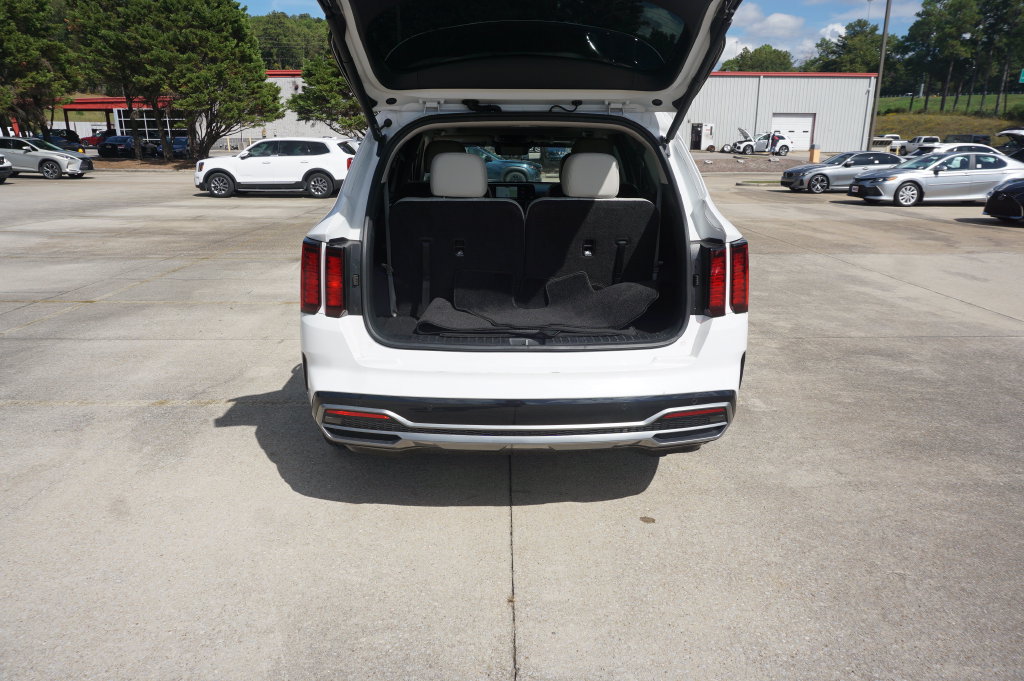 Used 2023 Kia Sorento EX w/ Panoramic Sunroof Package FWD image 17