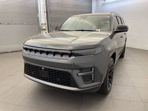 New 2026 Jeep Grand Wagoneer L Limited image 8