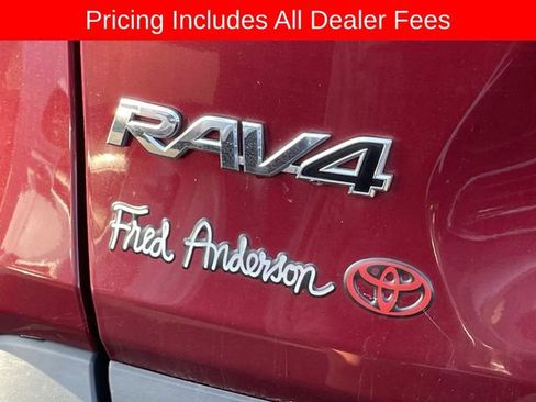 Used 2022 Toyota RAV4 XLE Premium AWD/4WD image 6
