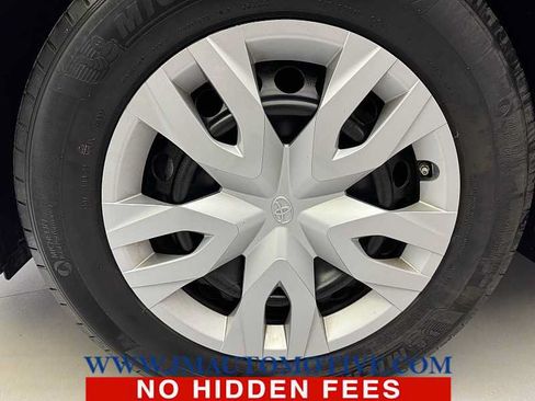 Used 2023 Toyota Corolla Cross L AWD/4WD image 9
