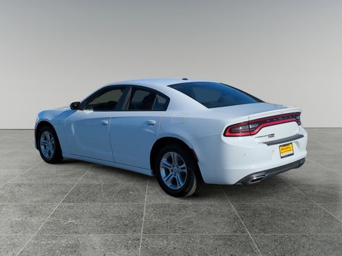 Used 2022 Dodge Charger SXT image 3
