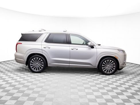 Used 2023 Hyundai Palisade Calligraphy image 8