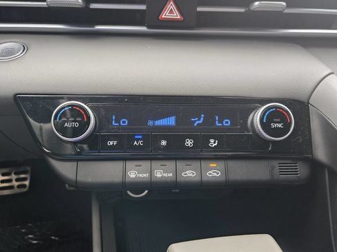 Certified 2025 Hyundai Elantra Sport w/ Cargo Package FWD image 20