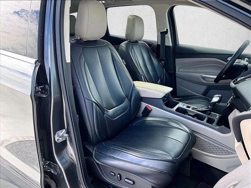 Used 2019 Ford Escape Titanium FWD image 9