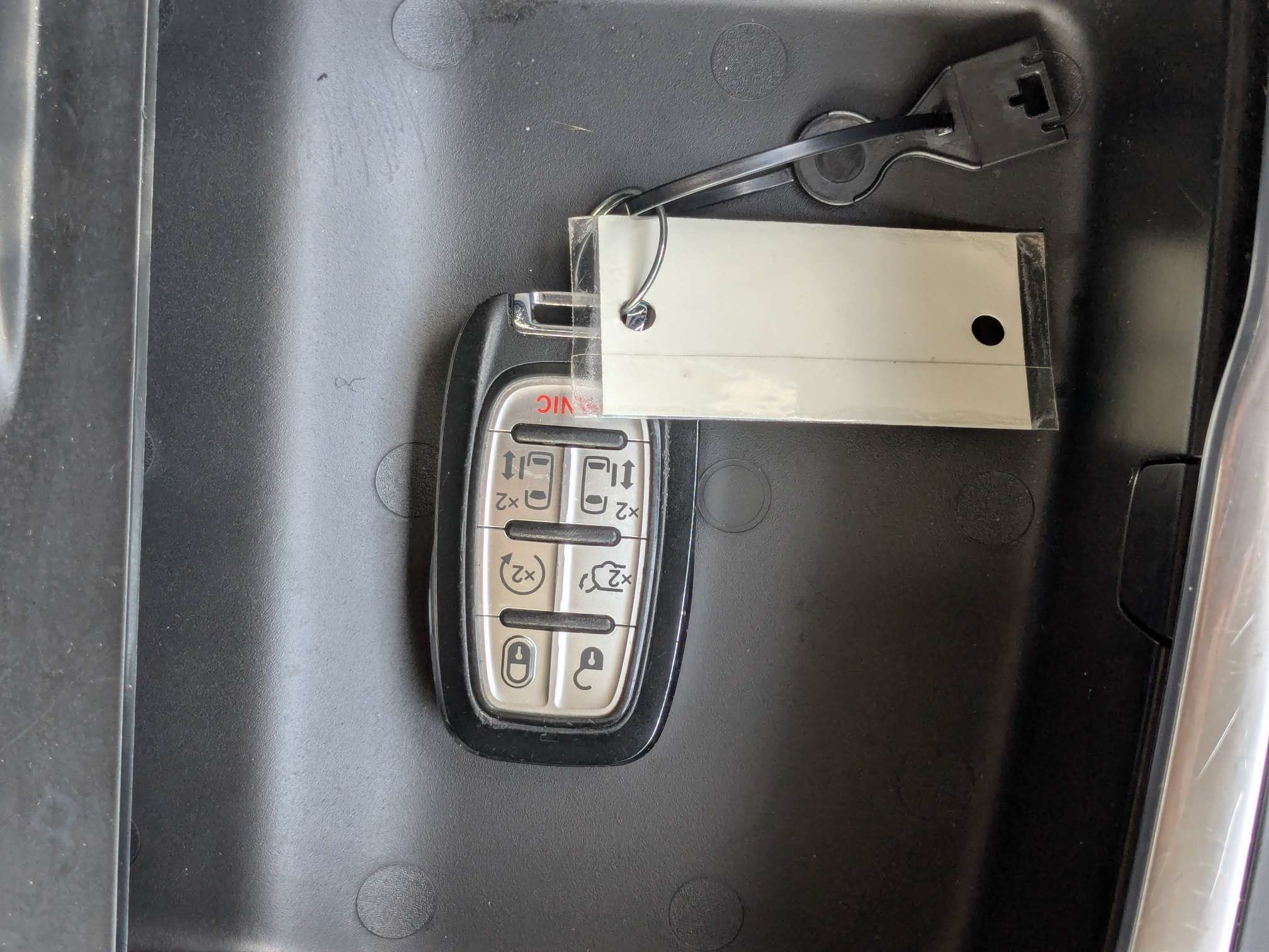 Used 2023 Chrysler Pacifica Touring-L FWD image 34