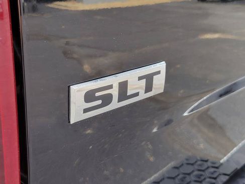 Used 2024 RAM 1500 Classic SLT AWD/4WD image 28
