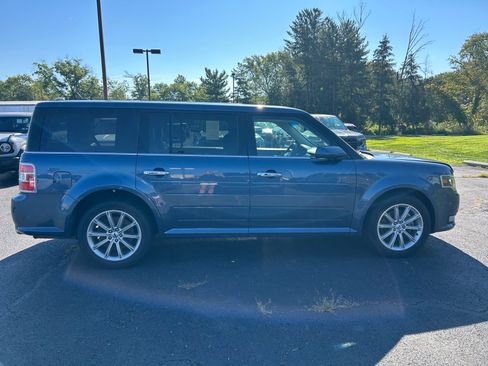 Used 2019 Ford Flex Limited AWD/4WD image 4