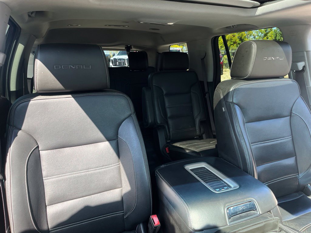 Used 2017 GMC Yukon Denali w/ Enhanced Security Package AWD/4WD image 42