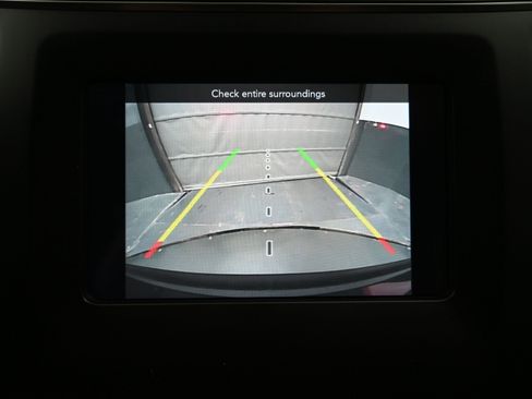 Used 2020 Jeep Cherokee Latitude Plus FWD image 16