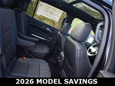 New 2025 Chevrolet Traverse High Country w/ LPO, Floor Liner Package image 17