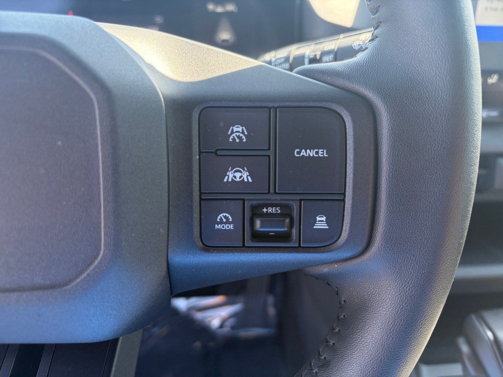 Used 2026 Toyota RAV4 SE w/ Convenience Package FWD image 15