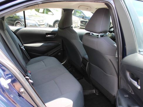 Used 2021 Toyota Corolla LE FWD image 23