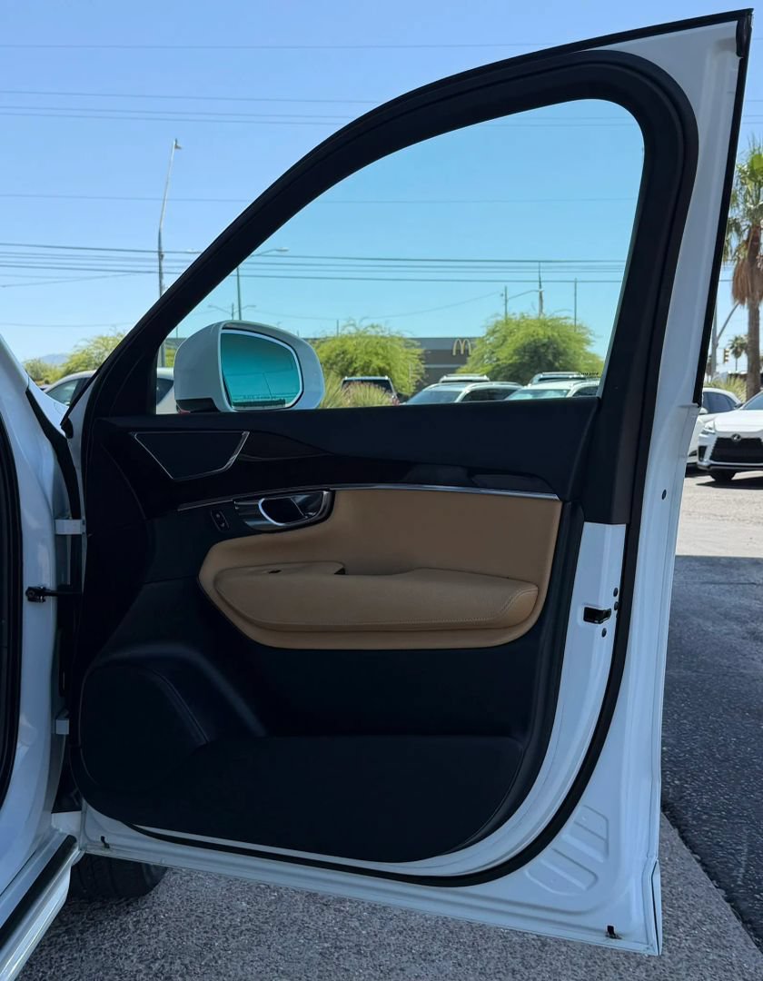 Used 2016 Volvo XC90 T6 Momentum w/ Momentum Plus Package AWD/4WD image 39