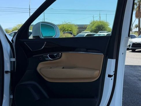 Used 2016 Volvo XC90 T6 Momentum w/ Momentum Plus Package AWD/4WD image 39