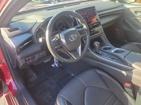 Used 2021 Toyota Avalon XSE image 19