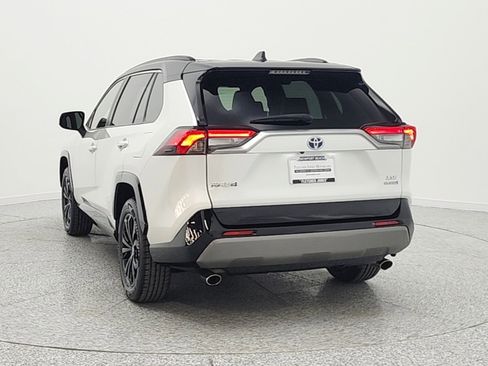 Used 2023 Toyota RAV4 XSE AWD/4WD image 7