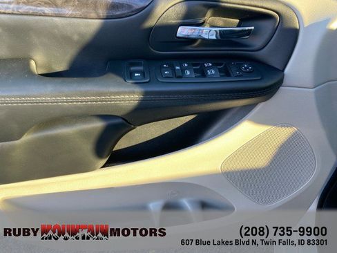 Used 2017 Dodge Grand Caravan SE w/ Power Window Group image 10