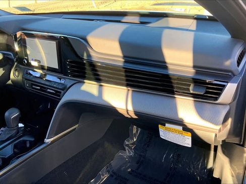 Used 2026 Toyota Camry SE image 15