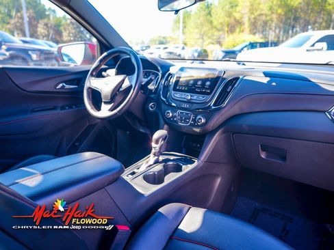 Used 2022 Chevrolet Equinox RS w/ RS Leather Package image 10