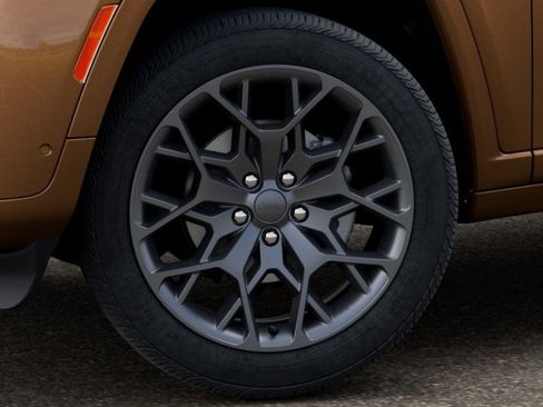 New 2026 Jeep Grand Cherokee L Summit image 13