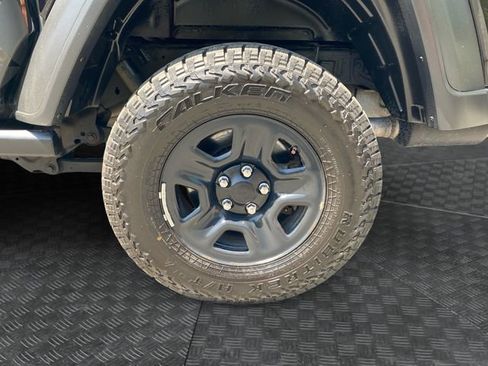 Used 2021 Jeep Gladiator Sport AWD/4WD image 31