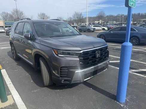 Used 2026 Honda Pilot Touring image 7