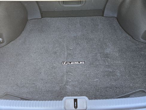 Used 2024 Lexus ES 300h F Sport image 32