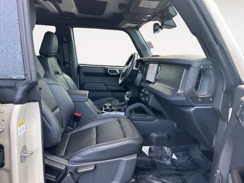Used 2025 Ford Bronco Badlands AWD/4WD image 10