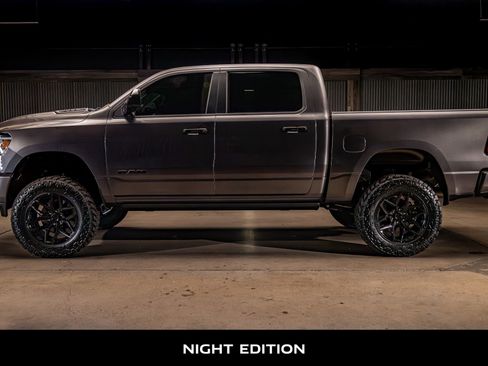 Used 2024 RAM 1500 Laramie AWD/4WD image 6