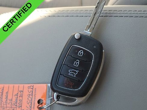 Used 2019 Hyundai Tucson SE image 35