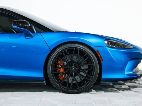 Used 2022 McLaren GT RWD image 4