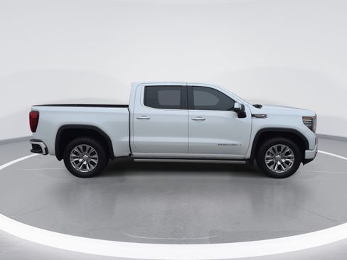 Used 2023 GMC Sierra 1500 Denali AWD/4WD image 2