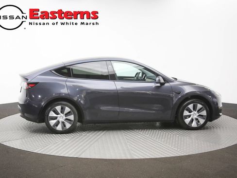 Used 2024 Tesla Model Y 2WD image 34
