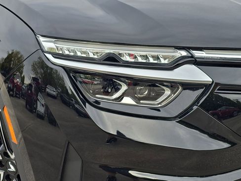 New 2025 VinFast VF 8 Plus AWD/4WD image 10