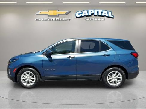 Used 2024 Chevrolet Equinox LT FWD image 2