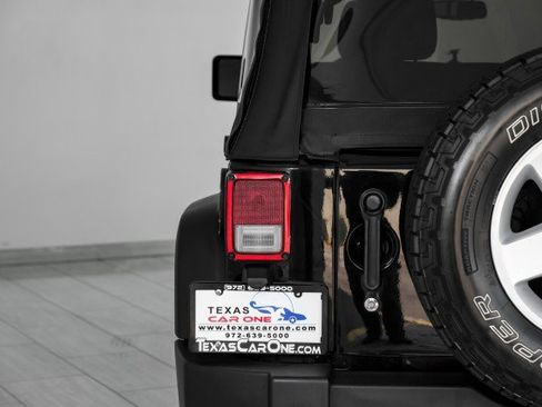 Used 2017 Jeep Wrangler Unlimited Sport w/ Quick Order Package 24S image 38