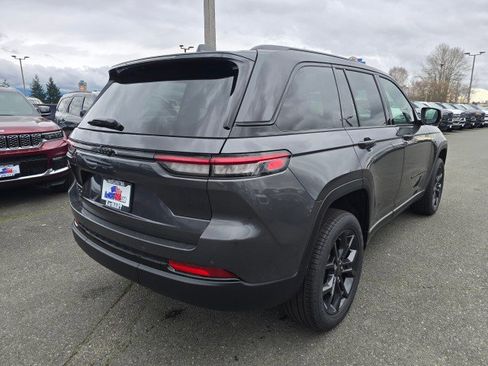 New 2025 Jeep Grand Cherokee Limited AWD/4WD image 3