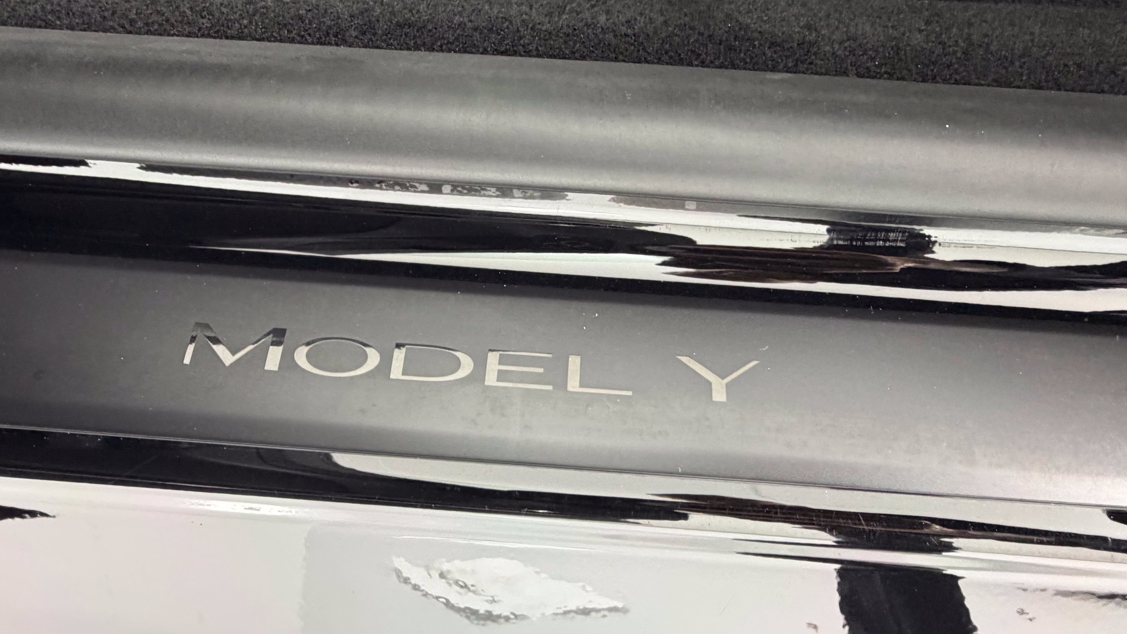 Used 2026 Tesla Model Y Long Range RWD image 18
