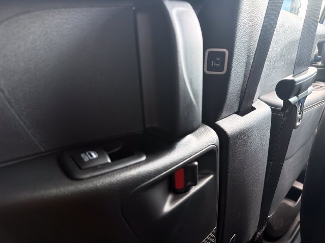 New 2027 Chrysler Pacifica Select FWD image 40