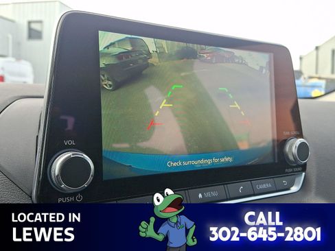 Used 2024 Nissan Sentra SV image 17