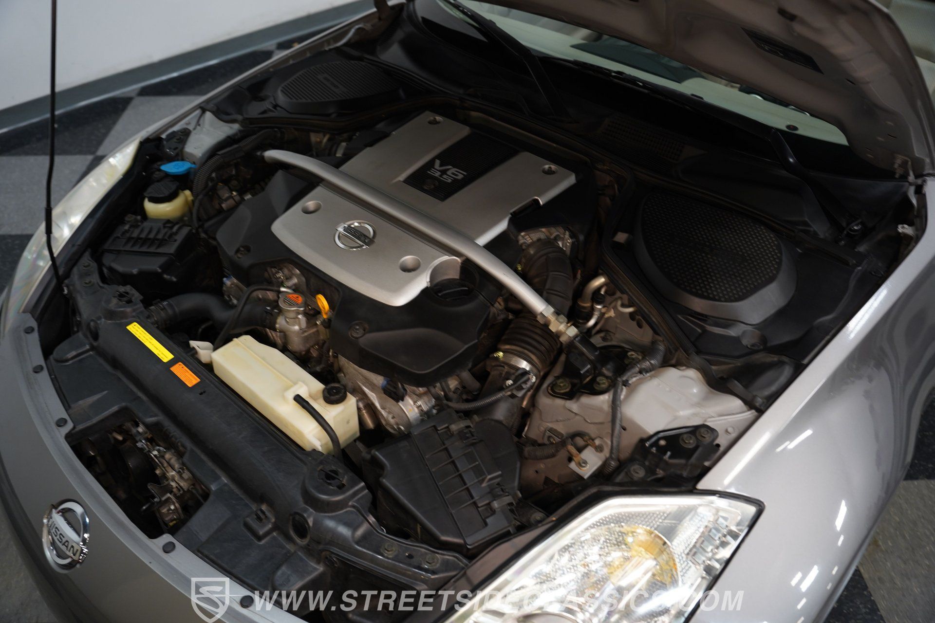 Used 2007 Nissan 350Z Touring RWD image 32