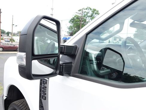Used 2024 Ford F250 XLT w/ FX4 Off-Road Package AWD/4WD image 9