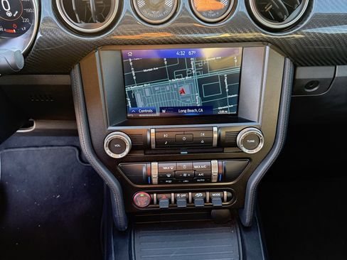 Used 2021 Ford Mustang Shelby GT500 w/ Carbon Fiber Track Pack image 7