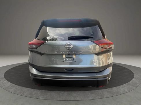 Used 2024 Nissan Rogue SV FWD image 6