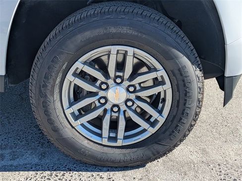 Used 2023 Chevrolet Colorado LT w/ LT Convenience Package image 11