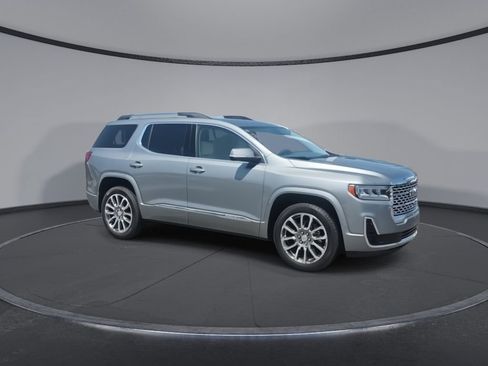 Used 2023 GMC Acadia Denali w/ Denali Ultimate Package AWD/4WD image 2