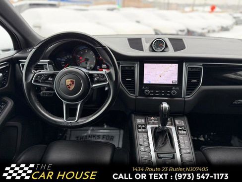 Used 2018 Porsche Macan S image 28
