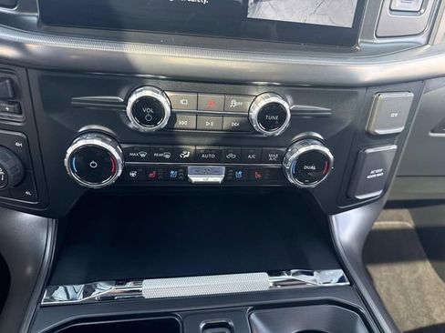 Used 2025 Ford F150 Lariat image 31