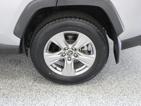 Used 2022 Toyota RAV4 XLE AWD/4WD image 10