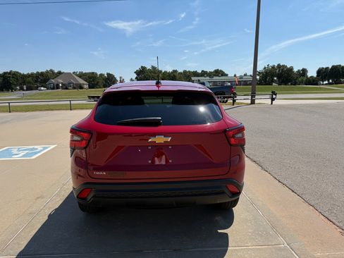 New 2026 Chevrolet Trax LS w/ LS Convenience Package image 6